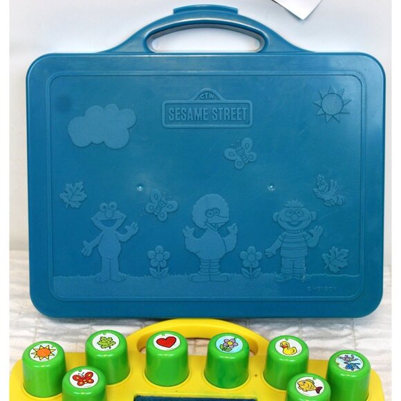 VTG 1993 Sesame Street Stamping Kit 13 Stamp Ink Pad Heart Sun Flower Bug Friend - Picture 3 of 8